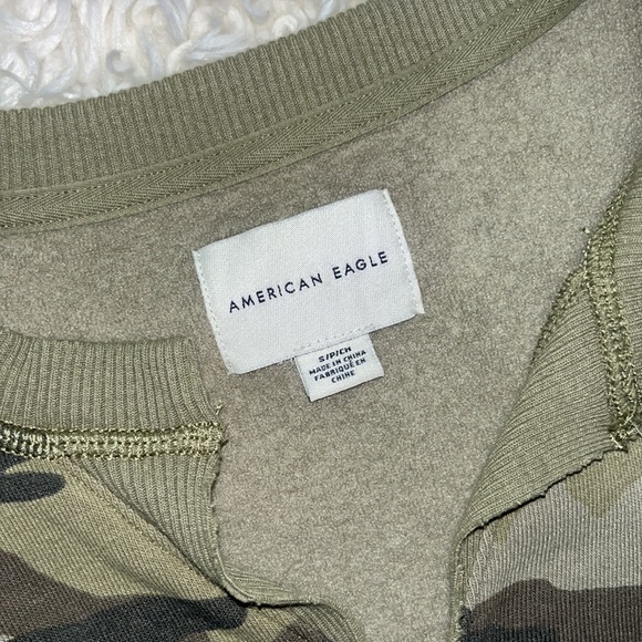 AE crewneck top - Picture 4 of 7